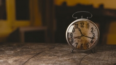 Eine alte Uhr