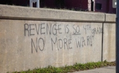 Grafiti von Chris Beckwith (https://www.flickr.com/photos/cliffbeckwith/3563325190/in/photolist-6qSYrd), cc (https://creativecommons.org/licenses/by/2.0/)