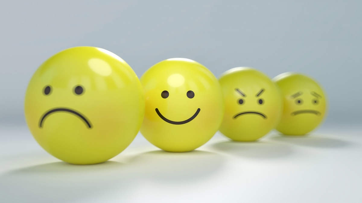 Persönlichkeitseigenschaften repräsentieren hoch erbliche Tendenzen des Denkens, Fühlens und Verhaltens. Bild: AbsolutVision via pixabay (https://pixabay.com/de/photos/smiley-emoticon-zorn-wütend-angst-2979107/, CC: https://pixabay.com/de/service/license/)