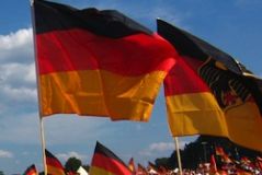 Woher wissen wir eigentlich, was es heißt „deutsch“ zu sein? Zur Frage von Nationalismus, Patriotismus und Nationale Identitäten.