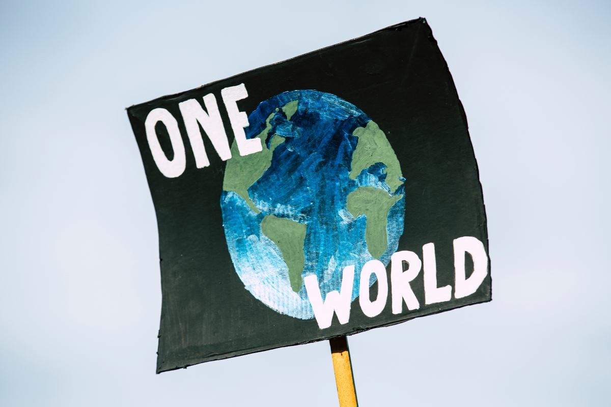Bild 2: Je stärker ausgeprägt die globale Identität bei Personen ist, desto mehr engagieren sie sich für Klimaschutz. Bild 2: Je stärker ausgeprägt die globale Identität bei Personen ist, desto mehr engagieren sie sich für Klimaschutz.