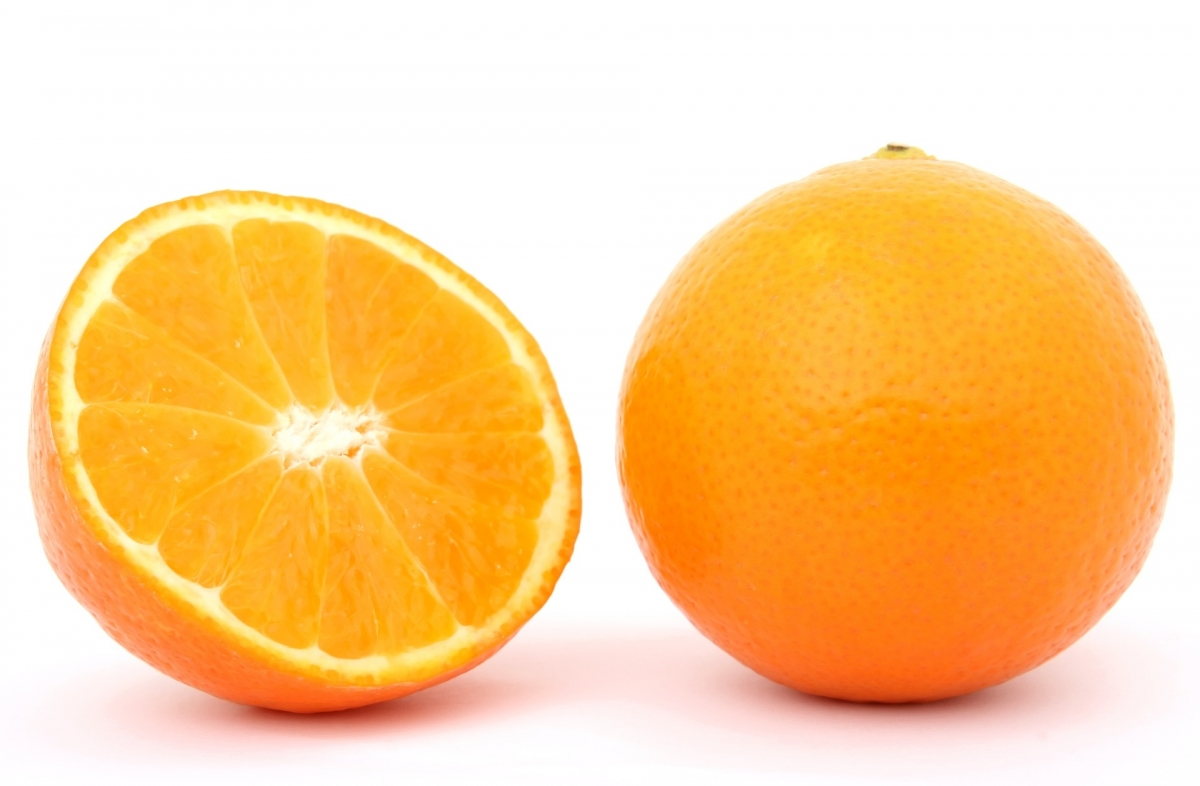 Bild 2: Die suboptimale Kompromisslösung: Jede Schwester erhält eine halbe Orange. Bild 2: Die suboptimale Kompromisslösung: Jede Schwester erhält eine halbe Orange.